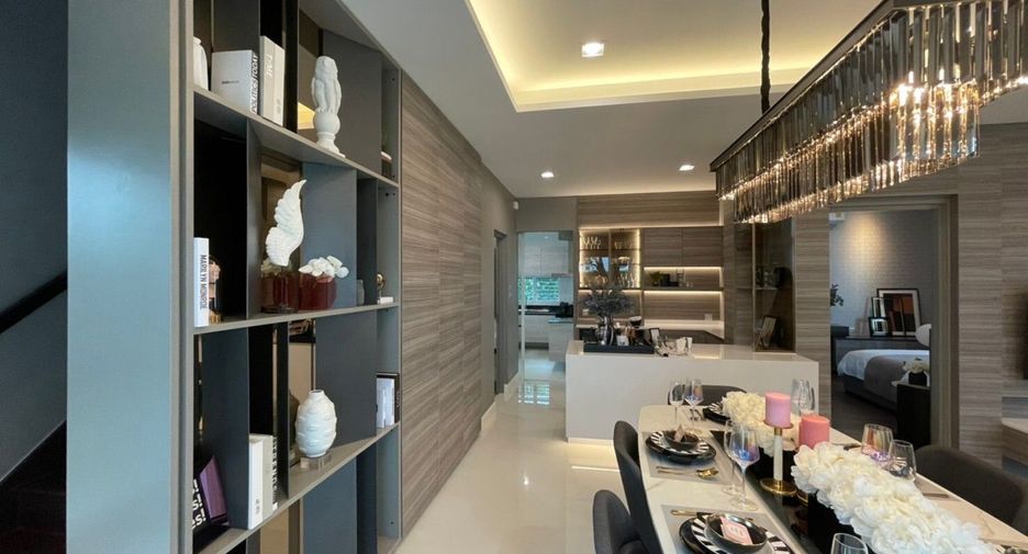 For sale 4 bedrooms house in Mueang Phuket, Phuket