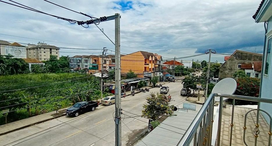 For sale 7 ベッドルーム townhouse in Prawet, Bangkok