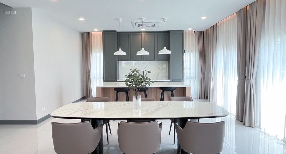 Casa en venta y en alquiler de 5 habitaciones en Bang Phli, Samut Prakan
