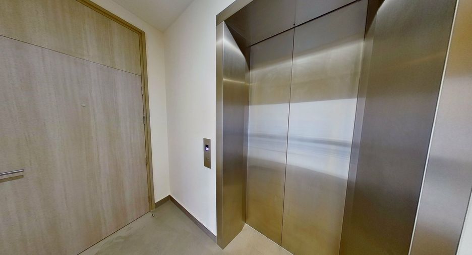For rent 1 bed condo in Pathum Wan, Bangkok