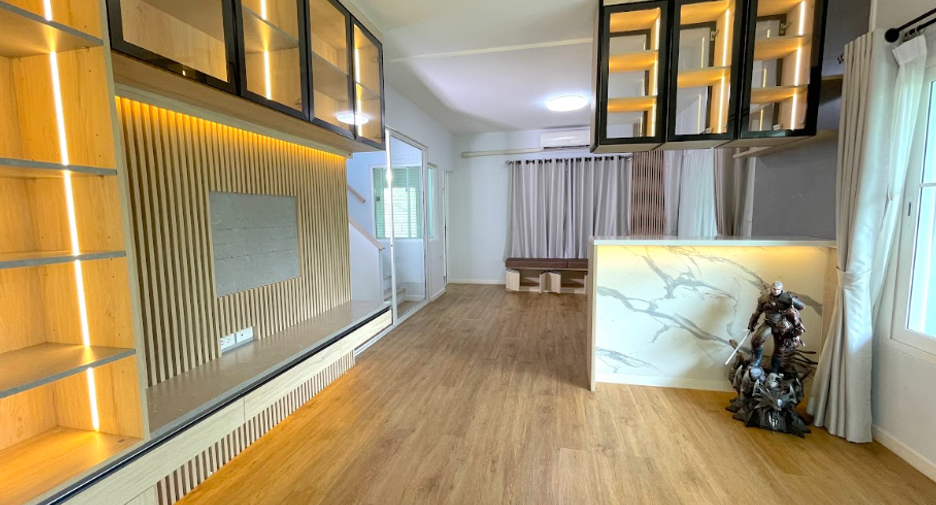 Casa en venta de 3 habitaciones en Phra Samut Chedi, Samut Prakan
