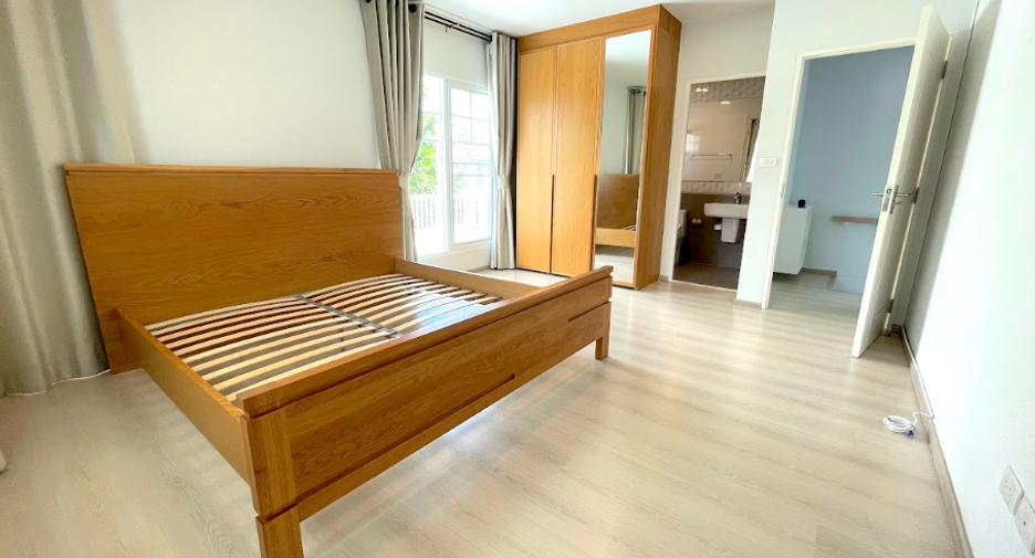 Casa en venta de 3 habitaciones en Phra Samut Chedi, Samut Prakan