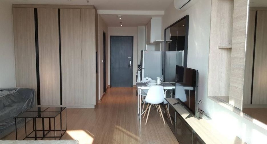 For sale 1 bed condo in Khlong Toei, Bangkok