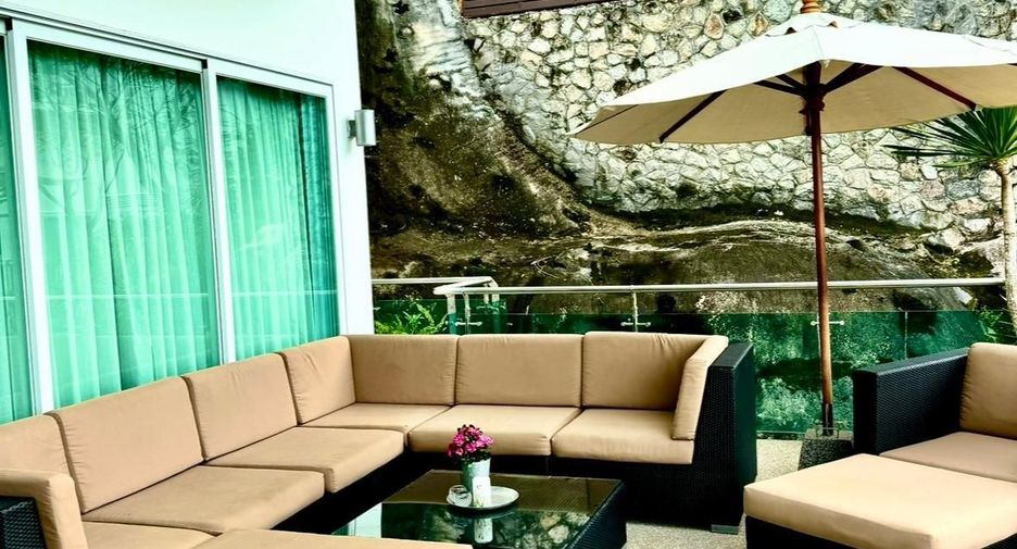 For sale 3 bedrooms condo in Kathu, Phuket
