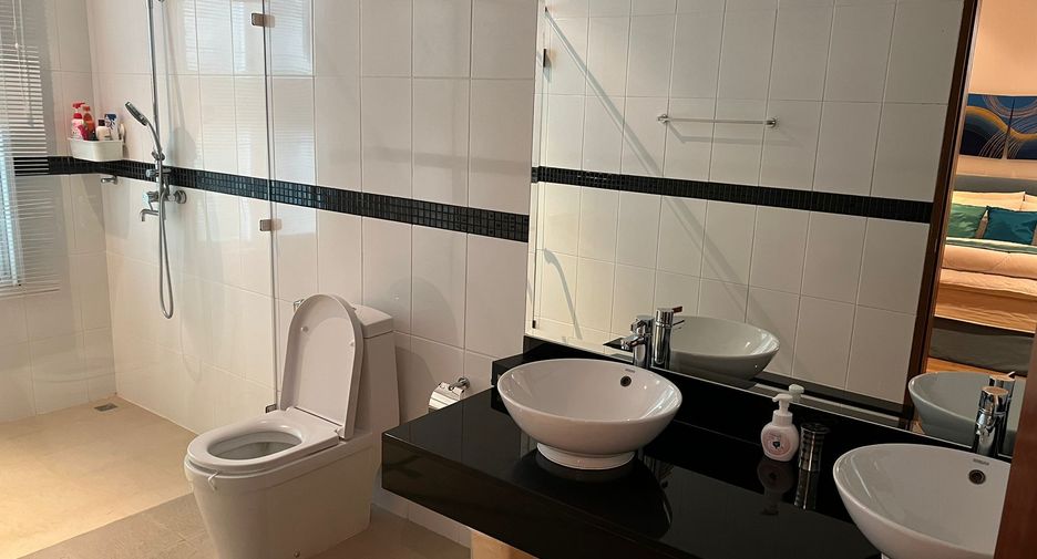 For sale 3 bedrooms condo in Kathu, Phuket