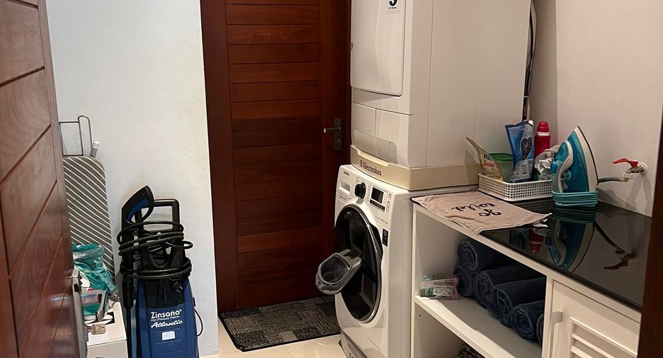 For sale 3 bedrooms condo in Kathu, Phuket