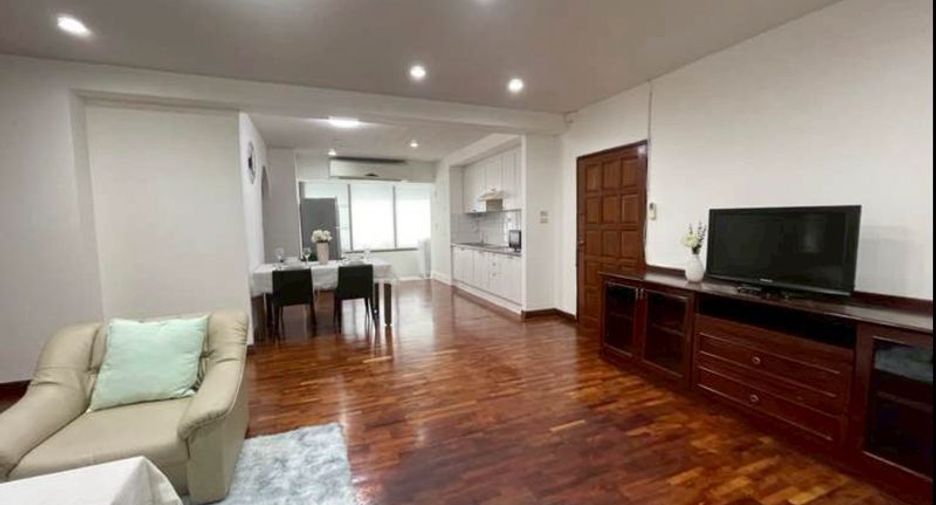 For rent 2 bedrooms apartment in Watthana, Bangkok
