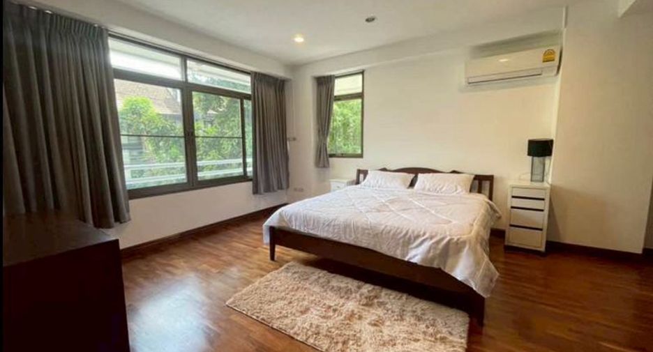 For rent 2 bedrooms apartment in Watthana, Bangkok