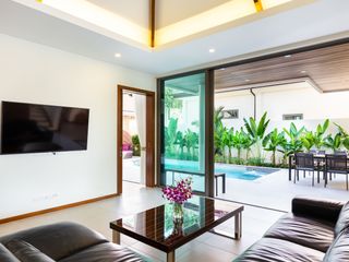 For sale 4 ベッドルーム villa in Mueang Phuket, Phuket
