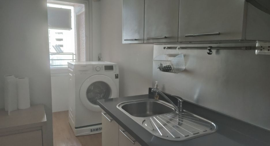 For rent 1 bed condo in Bang Rak, Bangkok