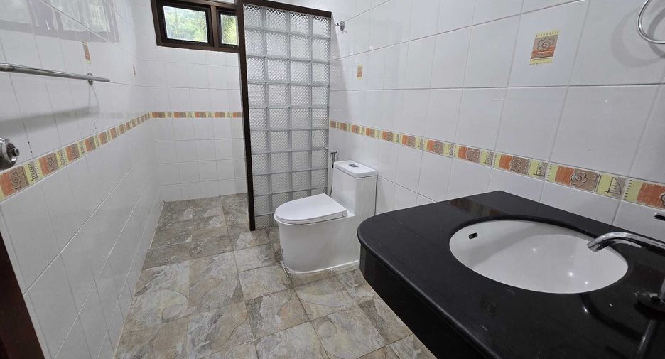 For rent 5 bedrooms house in Mueang Phuket, Phuket