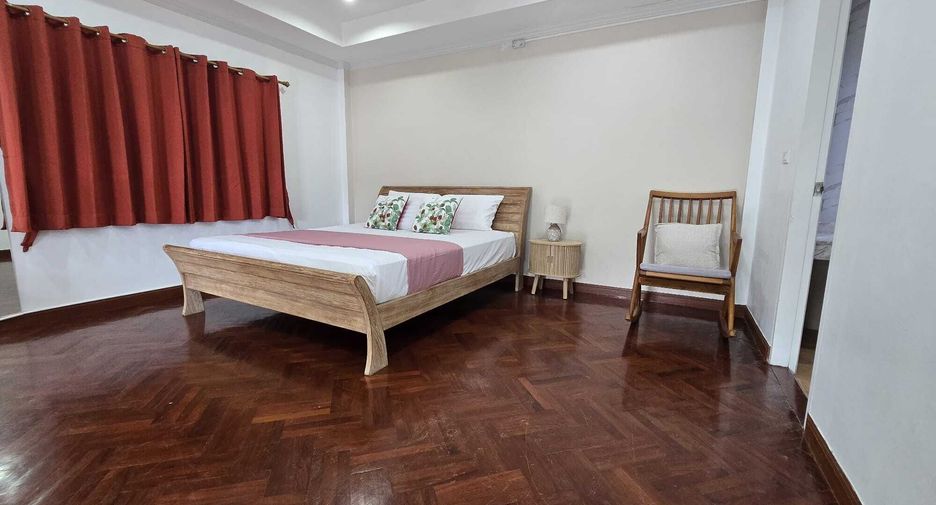 For rent 5 bedrooms house in Mueang Phuket, Phuket