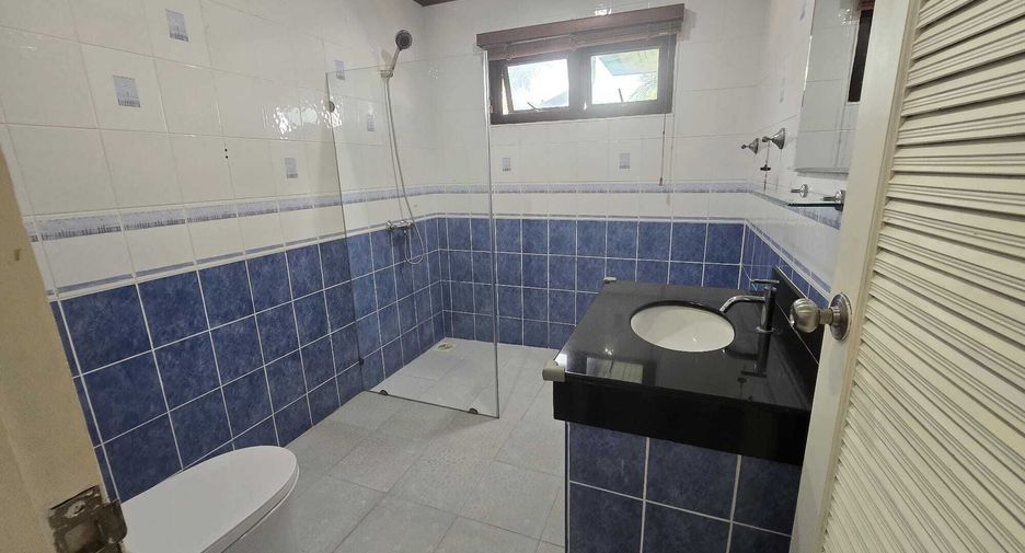 For rent 5 bedrooms house in Mueang Phuket, Phuket