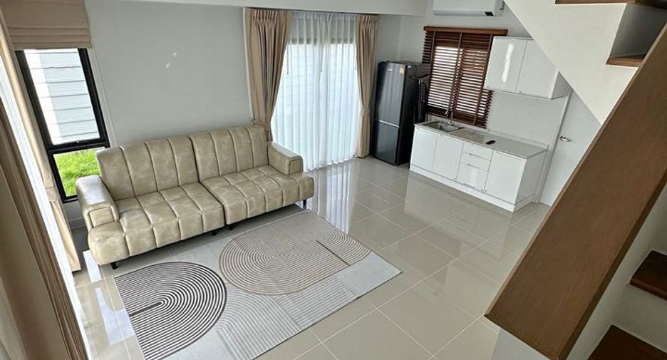 For rent 3 bedrooms townhouse in Bang Phli, Samut Prakan