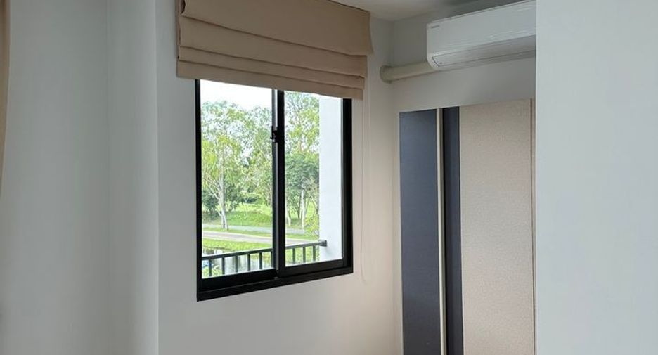 For rent 3 bedrooms townhouse in Bang Phli, Samut Prakan