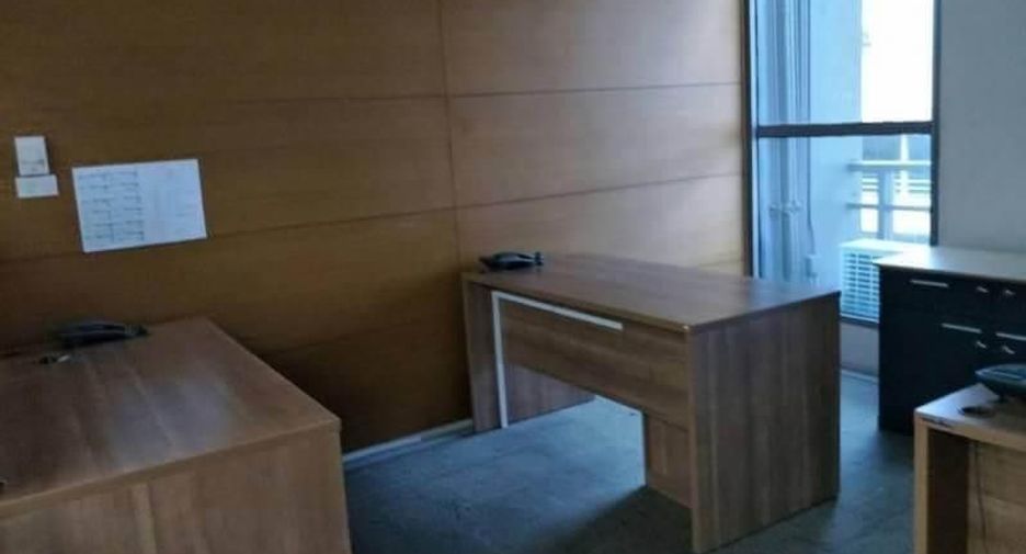 Аренда 9 спальни таунхаус в Хуаи Кхщанг, Бангкок