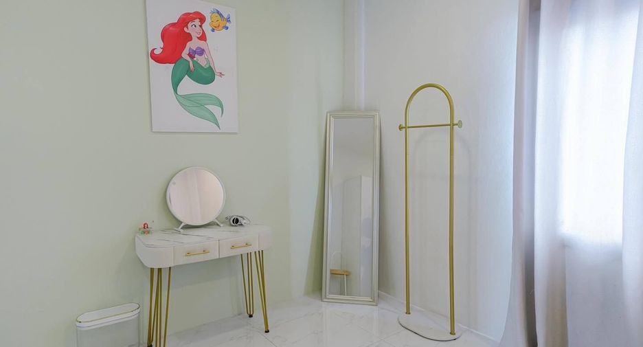For rent 6 bedrooms house in Bang Na, Bangkok