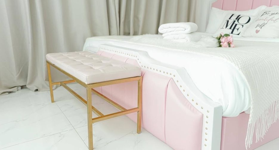For rent 6 bedrooms house in Bang Na, Bangkok