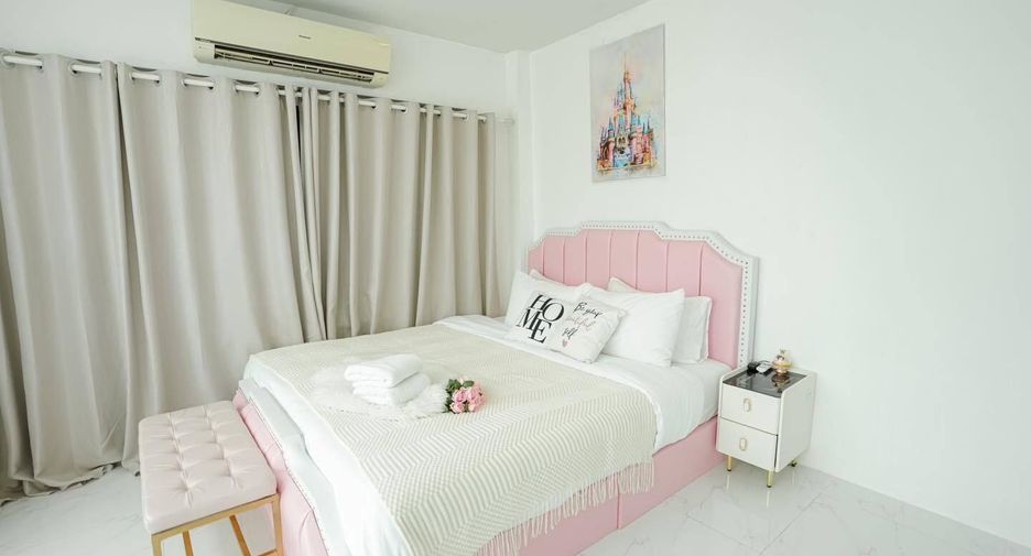 For rent 6 bedrooms house in Bang Na, Bangkok