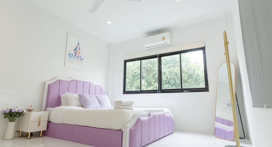 For rent 6 bedrooms house in Bang Na, Bangkok