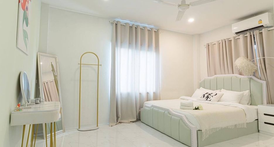 For rent 6 bedrooms house in Bang Na, Bangkok