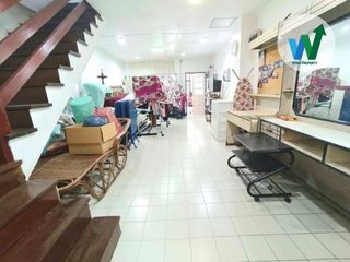 出售 2 卧室 联排别墅 在 Lat Phrao, 曼谷