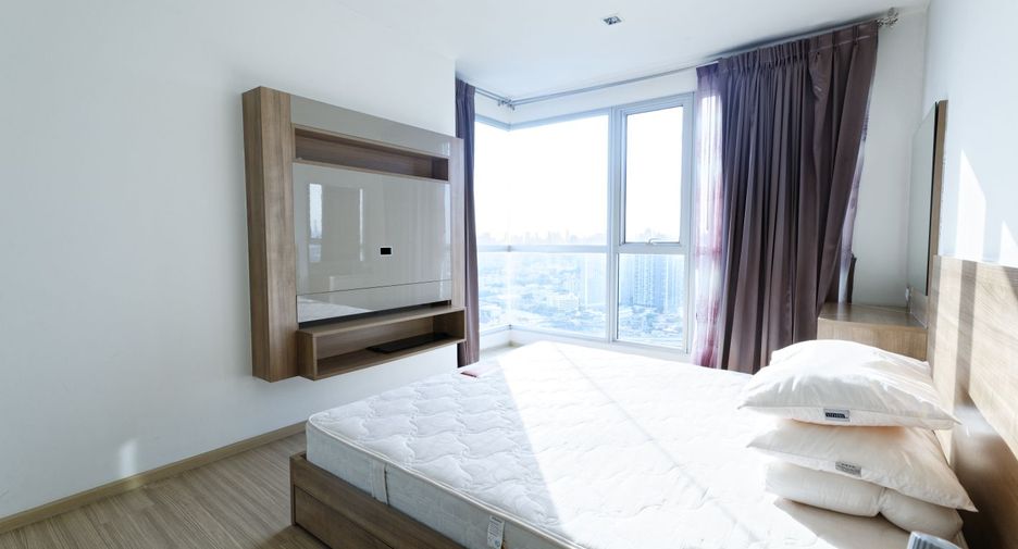 For sale 2 bedrooms condo in Phra Khanong, Bangkok