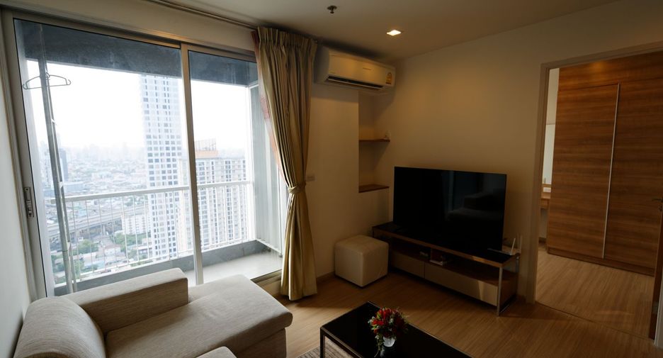 For sale 2 bedrooms condo in Phra Khanong, Bangkok