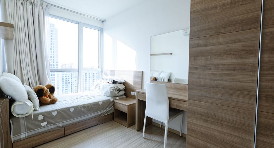 For sale 2 bedrooms condo in Phra Khanong, Bangkok