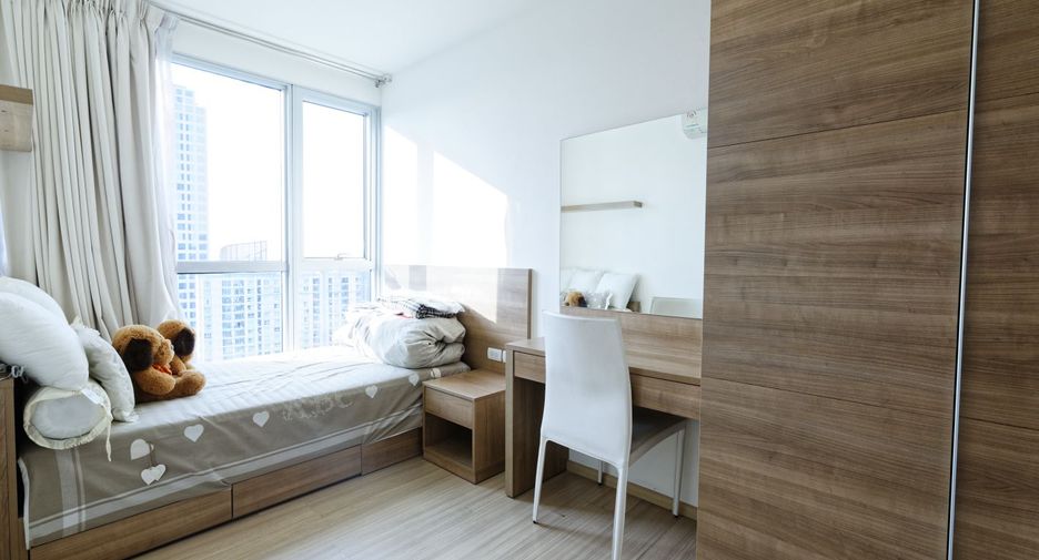 For sale 2 bedrooms condo in Phra Khanong, Bangkok