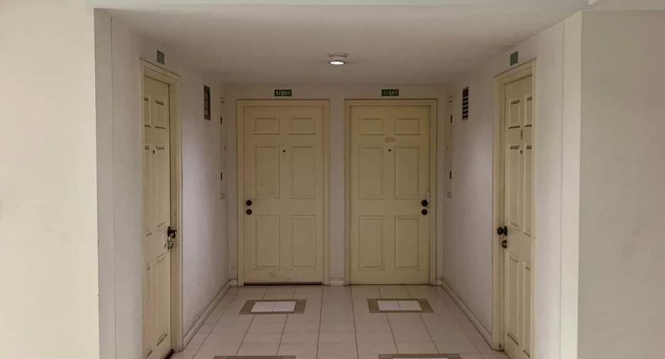 For sale studio condo in Don Mueang, Bangkok