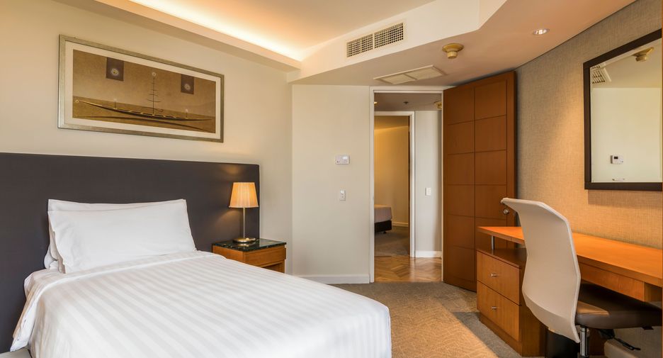 For rent 3 bedrooms condo in Yan Nawa, Bangkok