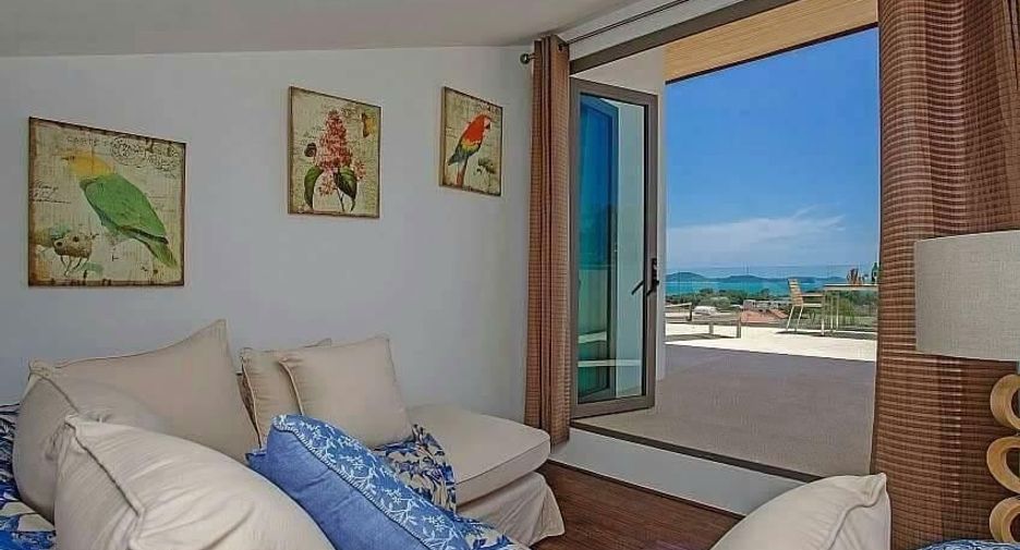 For sale and for rent 4 bedrooms villa in Mueang Phuket, Phuket