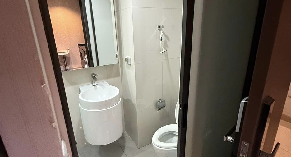 For rent studio condo in Huai Khwang, Bangkok