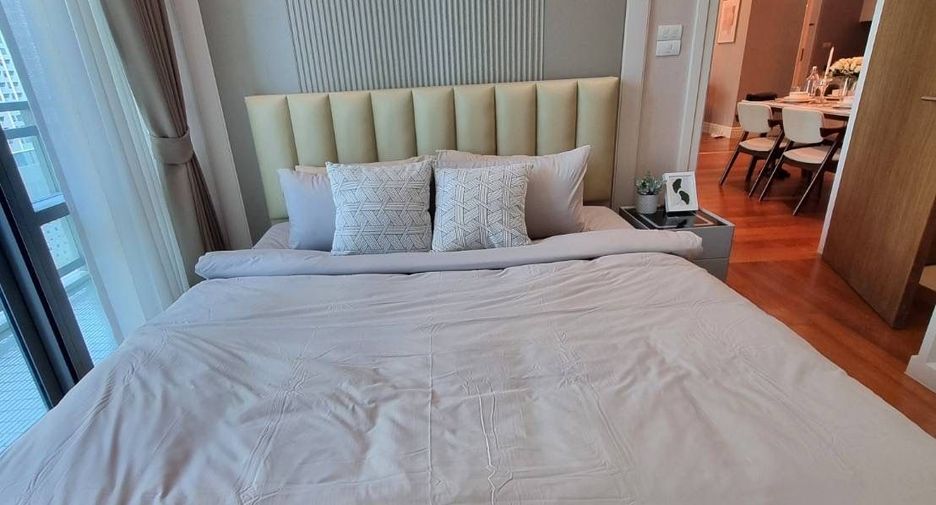 For rent 2 bedrooms condo in Khlong Toei, Bangkok