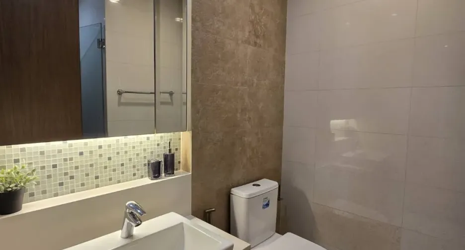 For rent 2 bedrooms condo in Khlong Toei, Bangkok