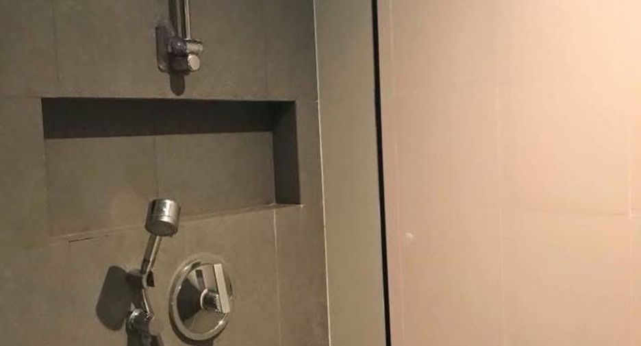 For rent 2 bedrooms apartment in Khlong Toei, Bangkok