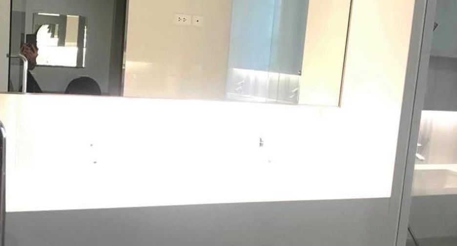 For rent 2 bedrooms apartment in Khlong Toei, Bangkok