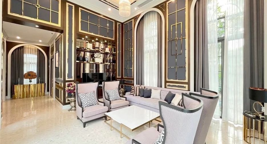 For sale 4 bedrooms house in Thawi Watthana, Bangkok
