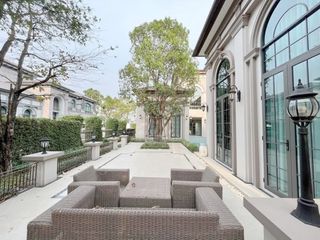 For sale 4 bedrooms house in Thawi Watthana, Bangkok