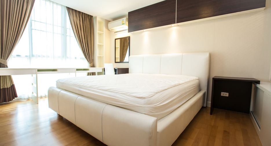 For rent 1 bed condo in Phaya Thai, Bangkok