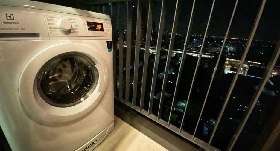 Condo en alquiler de 1 habitaciones en Phra Khanong, Bangkok