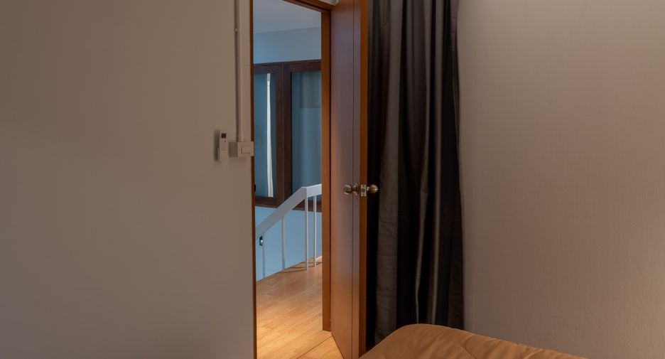 Reihenhaus zur Miete mit 3 Zimmer in Watthana, Bangkok