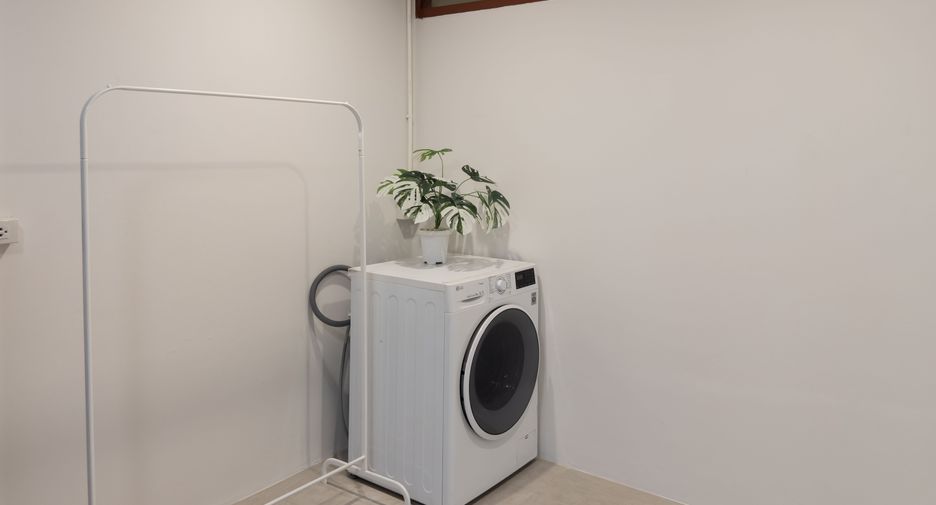 Reihenhaus zur Miete mit 3 Zimmer in Watthana, Bangkok
