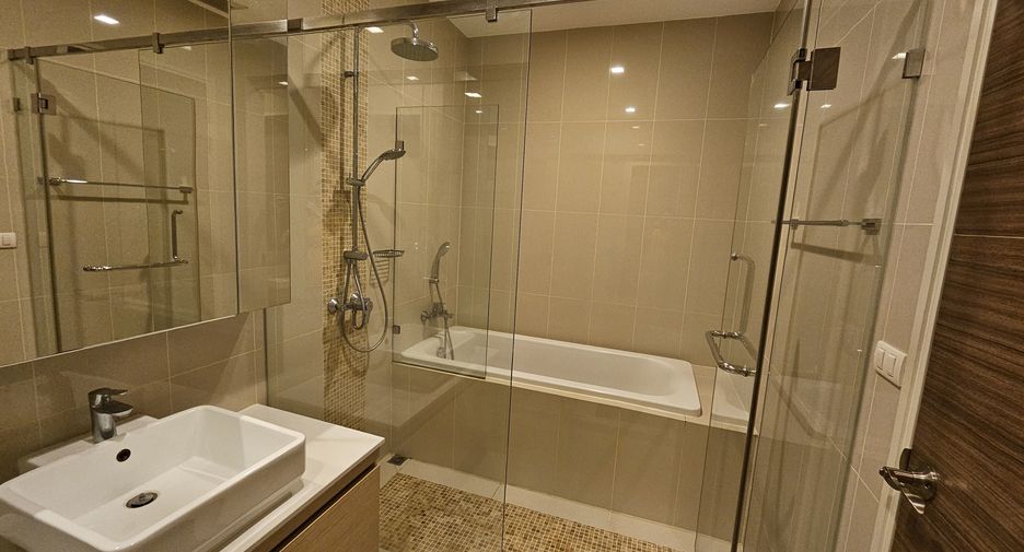 For rent 1 bed condo in Watthana, Bangkok