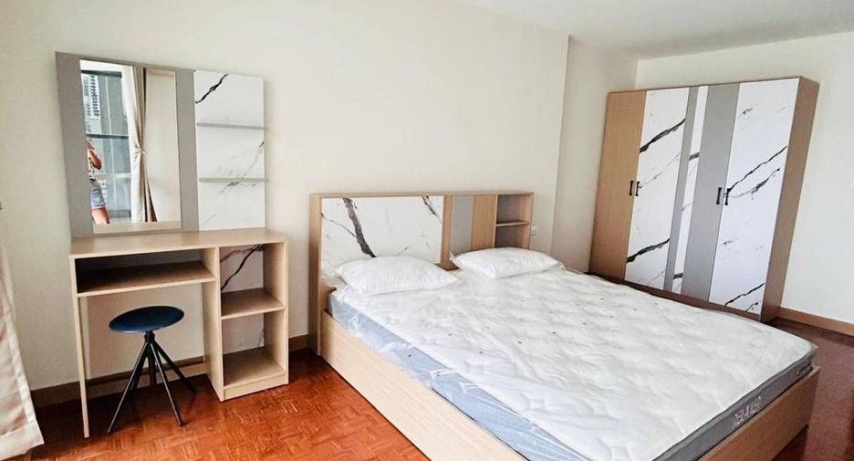 For rent 1 bed condo in Watthana, Bangkok