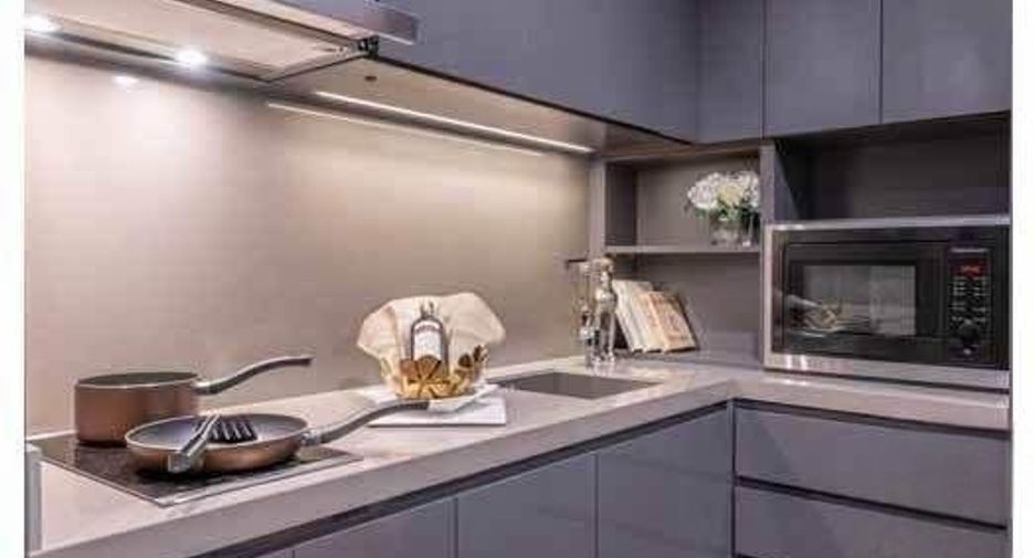 For rent 2 bedrooms condo in Sathon, Bangkok