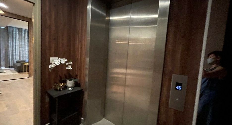For rent 1 bed condo in Pathum Wan, Bangkok