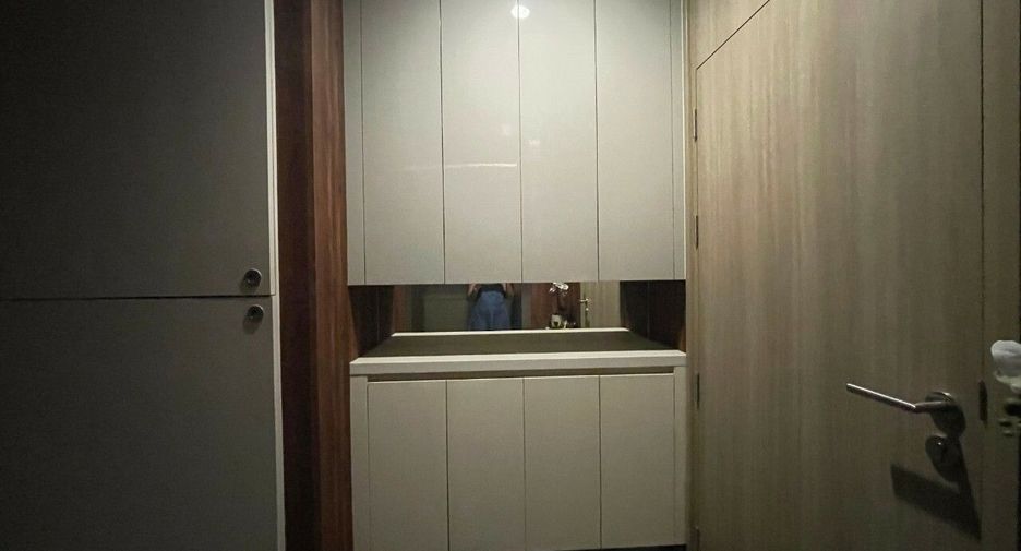 For rent 1 bed condo in Pathum Wan, Bangkok