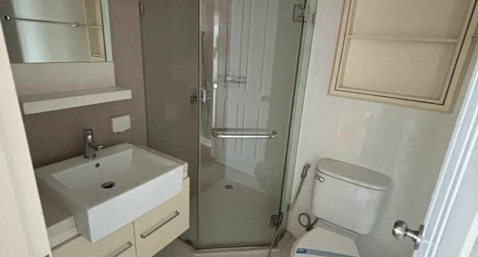 Condo en alquiler de 2 habitaciones en Watthana, Bangkok